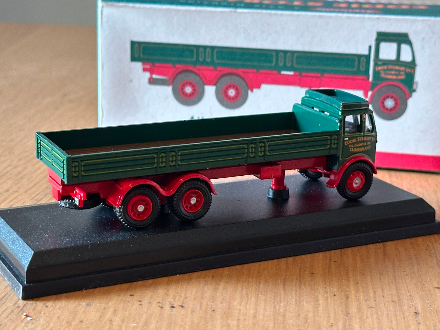 Atlas Editions OO Gauge Eddie Stobart - Atkinson 3 Axle Dropside