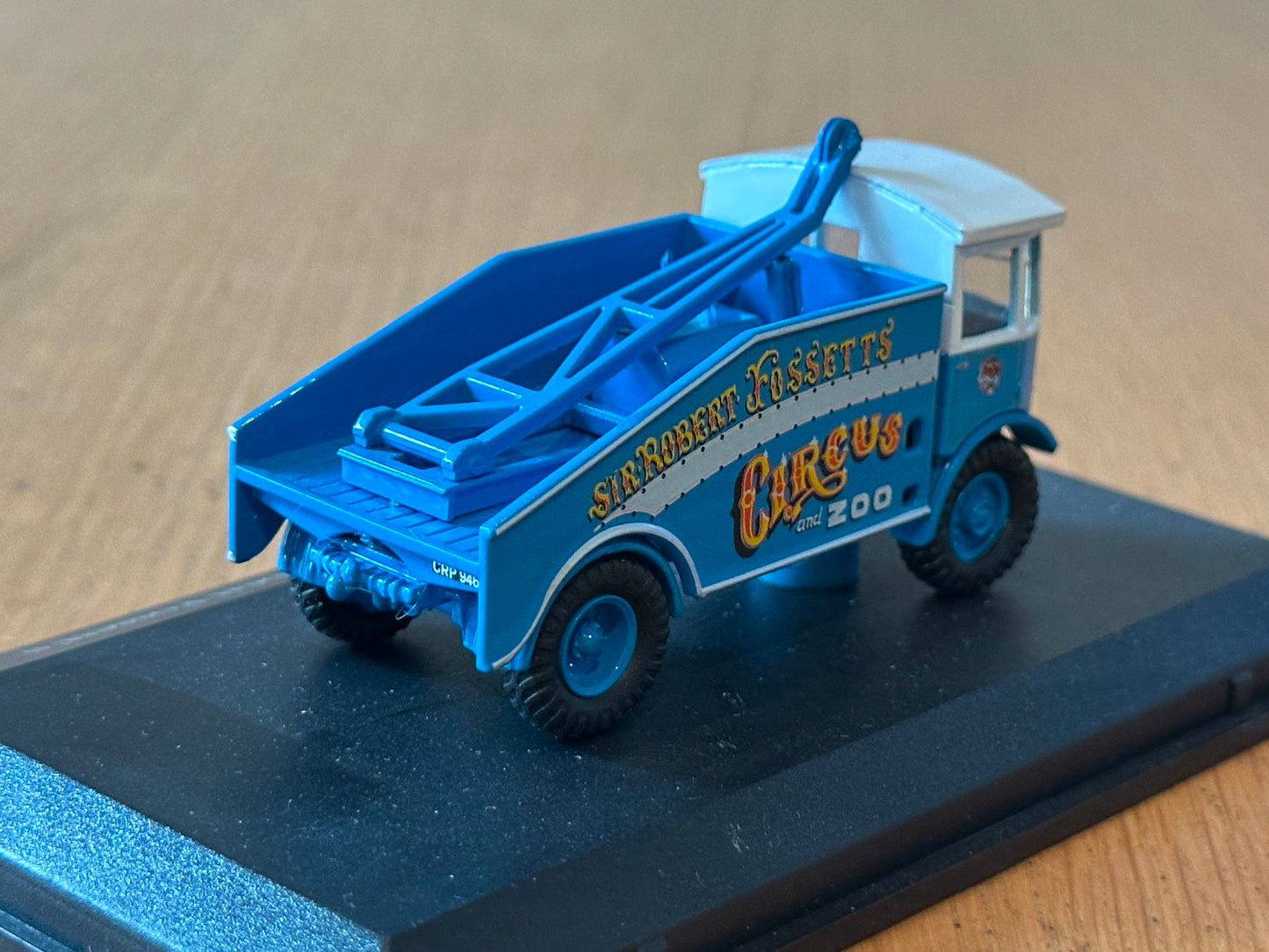 Atlas Editions OO Gauge - AEC Matador - Sir Robert Fossett's Circus