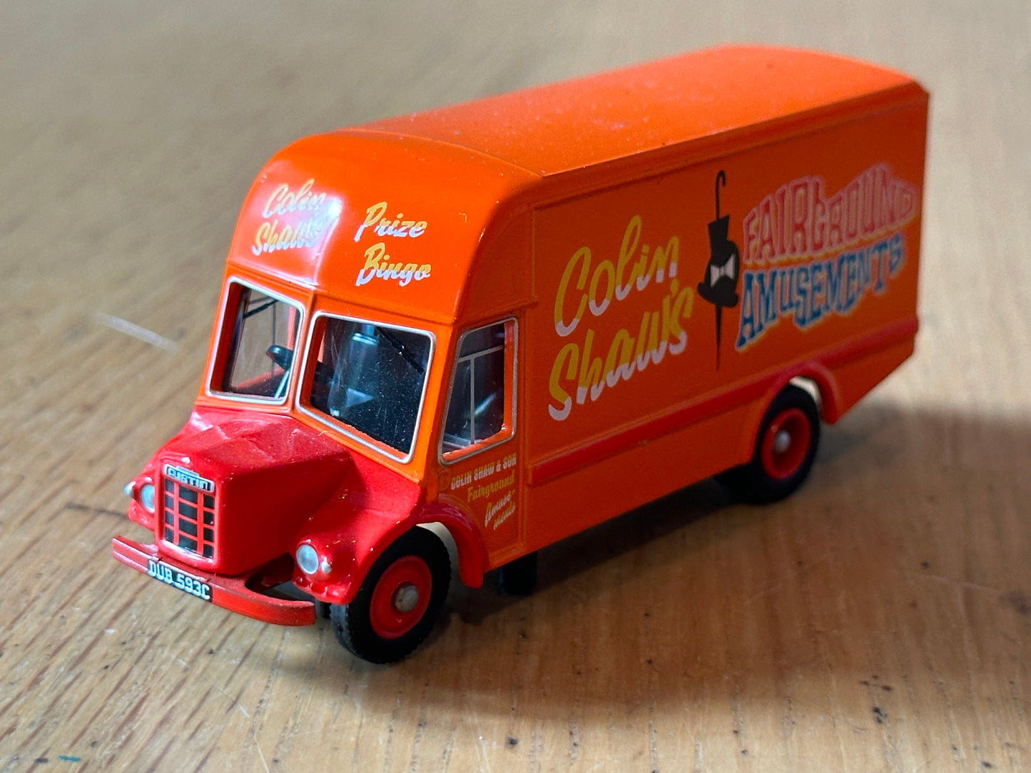 Atlas Editions OO Gauge - Austin "Noddy" Van - 'Colin Shaw's Amusements'