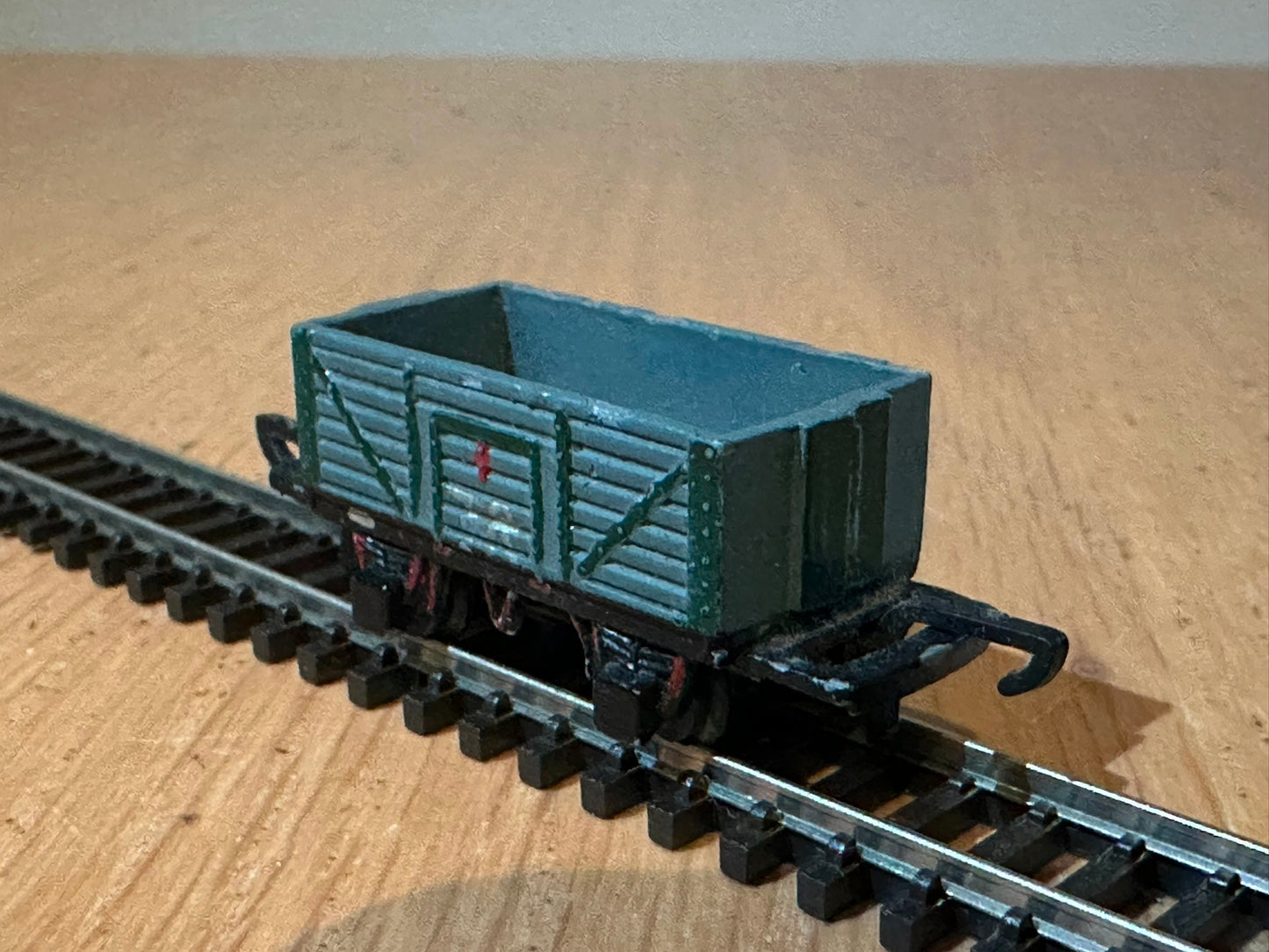 Lonestar Treble-O Lectric Gauge (N gauge track compatible) Open Plank Wagon