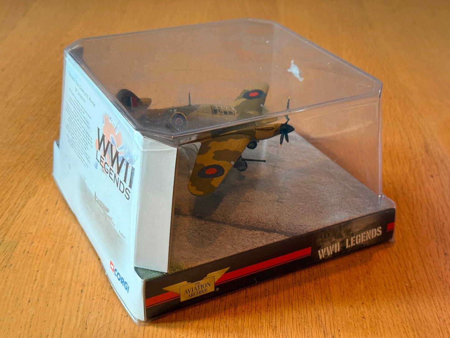 Corgi Aviation AA32009 WWII Legends - Hawker Hurricane MKIID (Tank Buster)