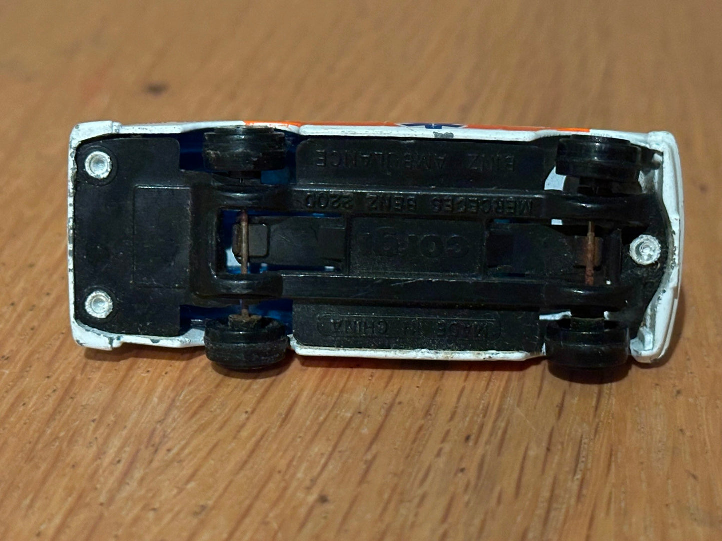 1993 Corgi Diecast Auto-City Mercedes 2200 Binz Ambulance. No Box.