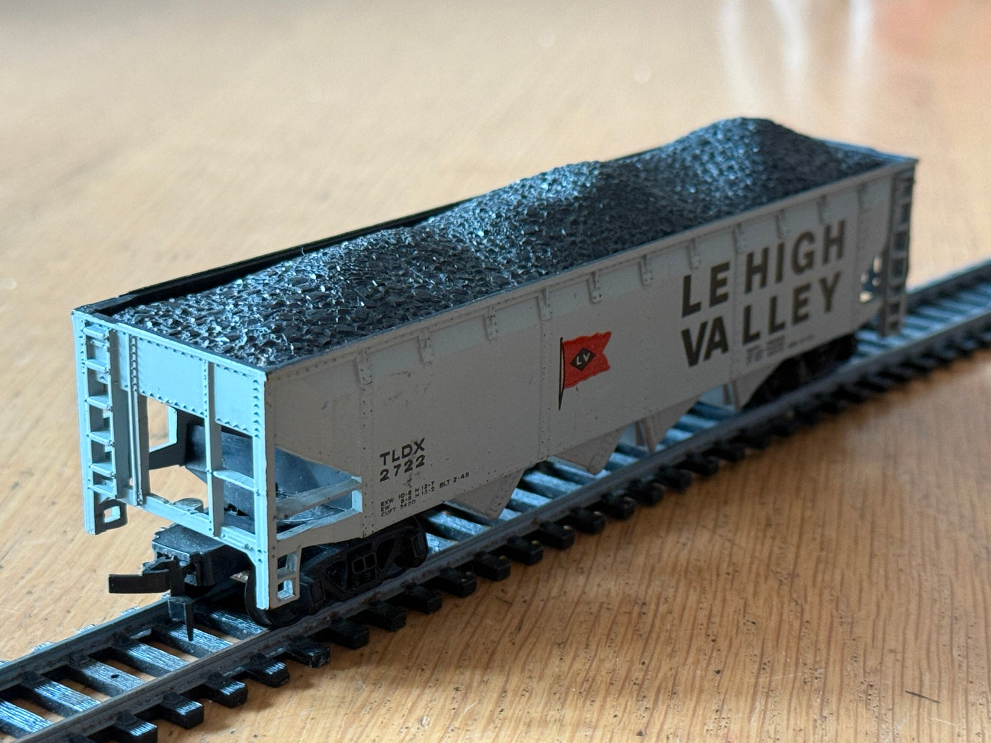 Bachmann HO Scale - Lehigh Valley Hopper Truck Wagon TDLX2722