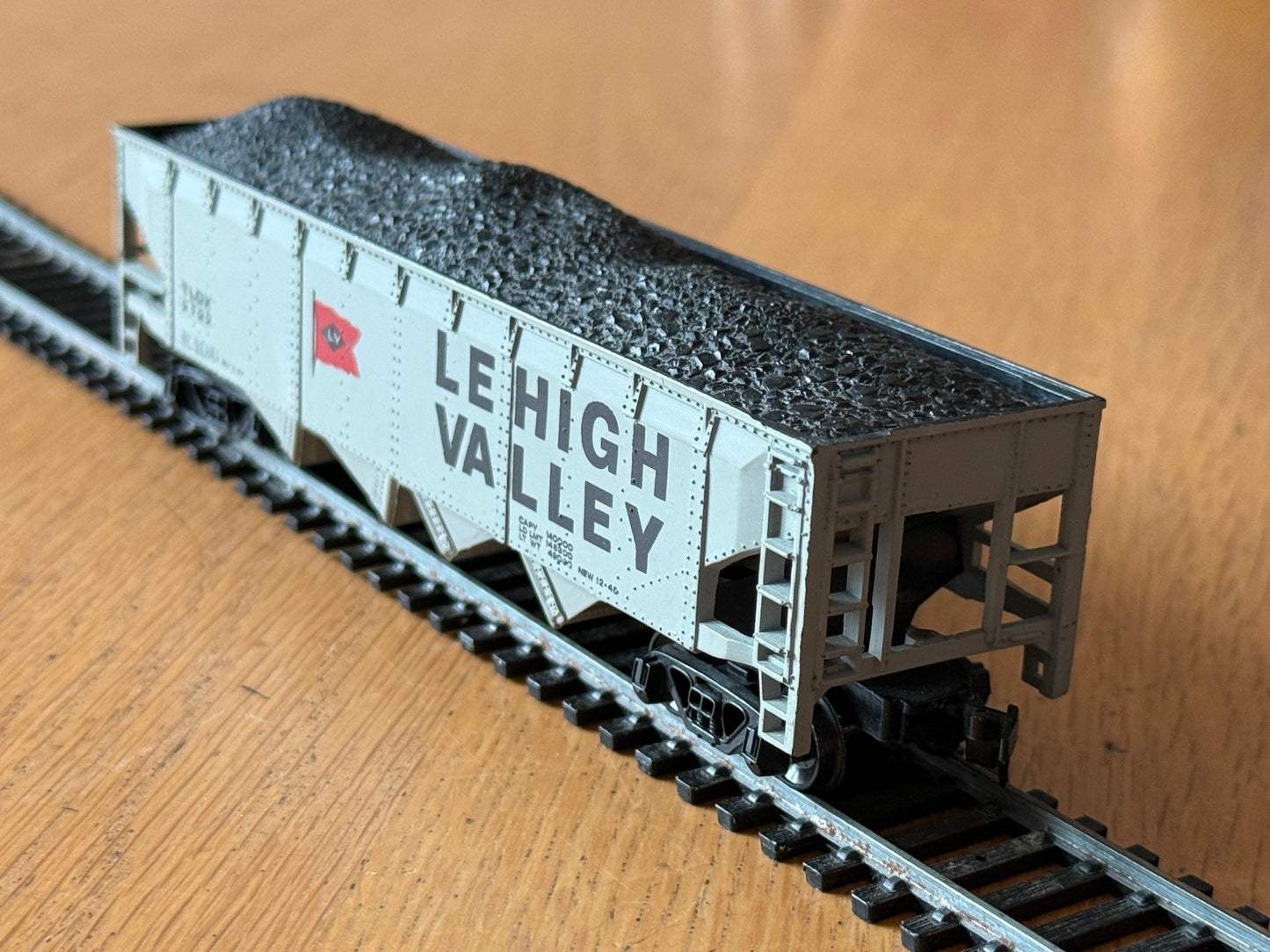 Bachmann HO Scale - Lehigh Valley Hopper Truck Wagon TDLX2722