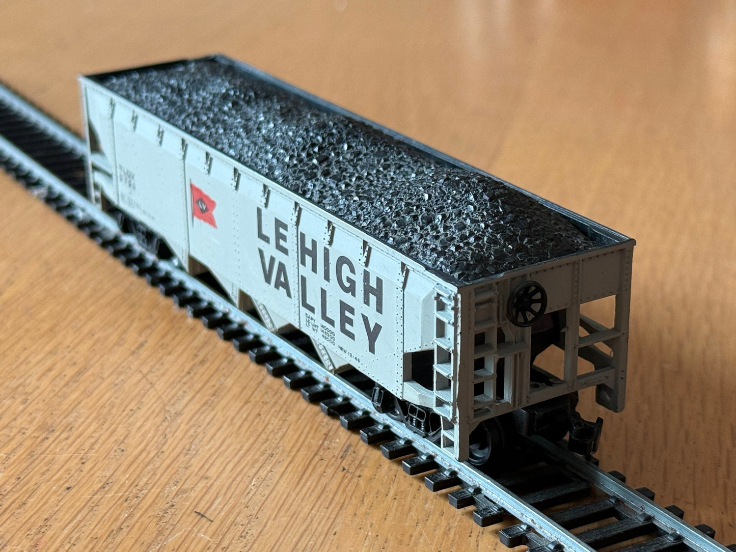 Bachmann HO Scale - Lehigh Valley Hopper Truck Wagon TDLX2722