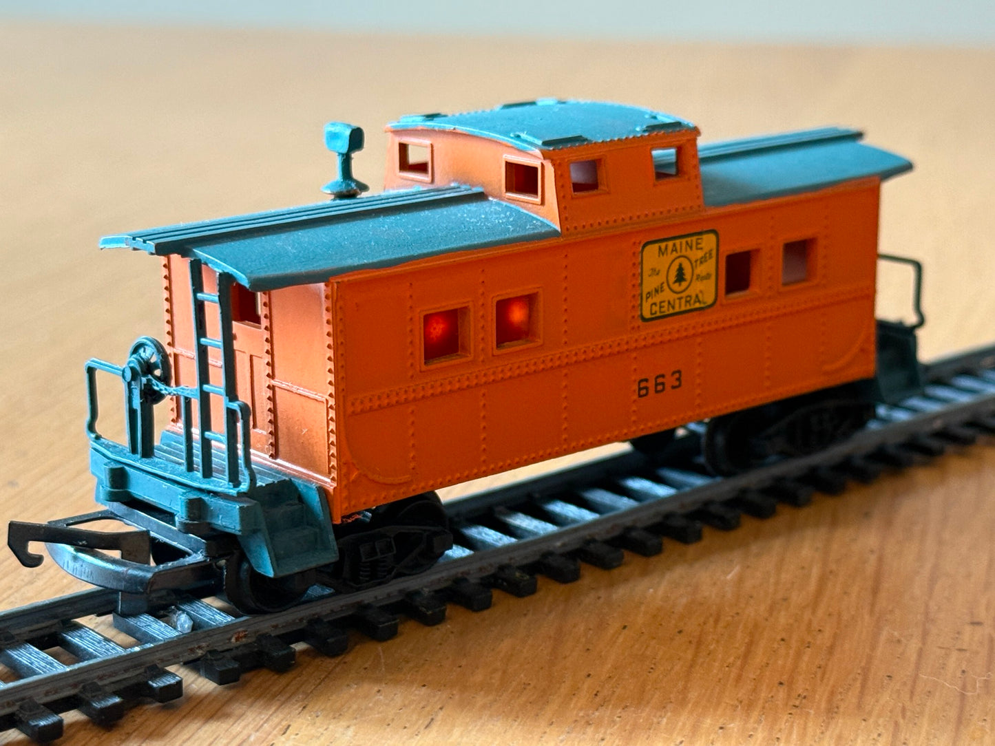 HO Scale - Maine Central 63 Caboose