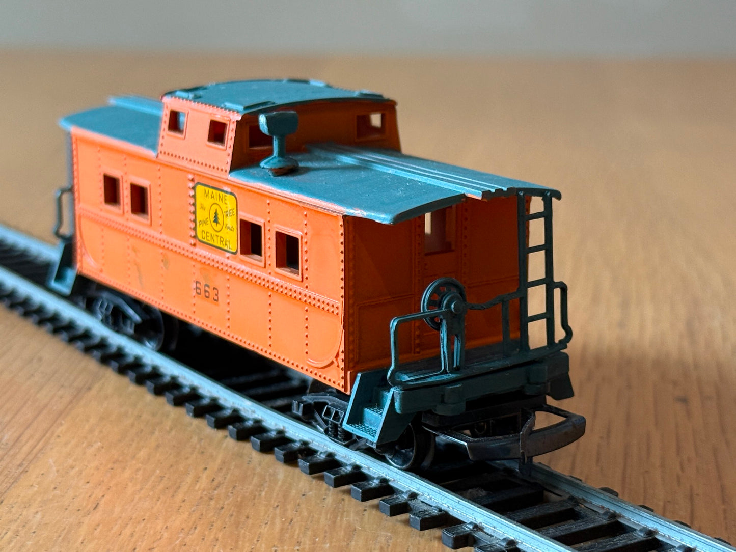 HO Scale - Maine Central 63 Caboose
