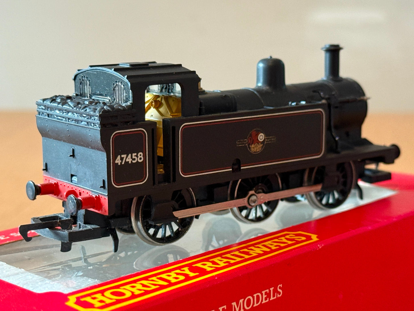 Hornby OO Gauge R058 - BR Lined 0-6-0 Locomotive 47458 VGC Runs