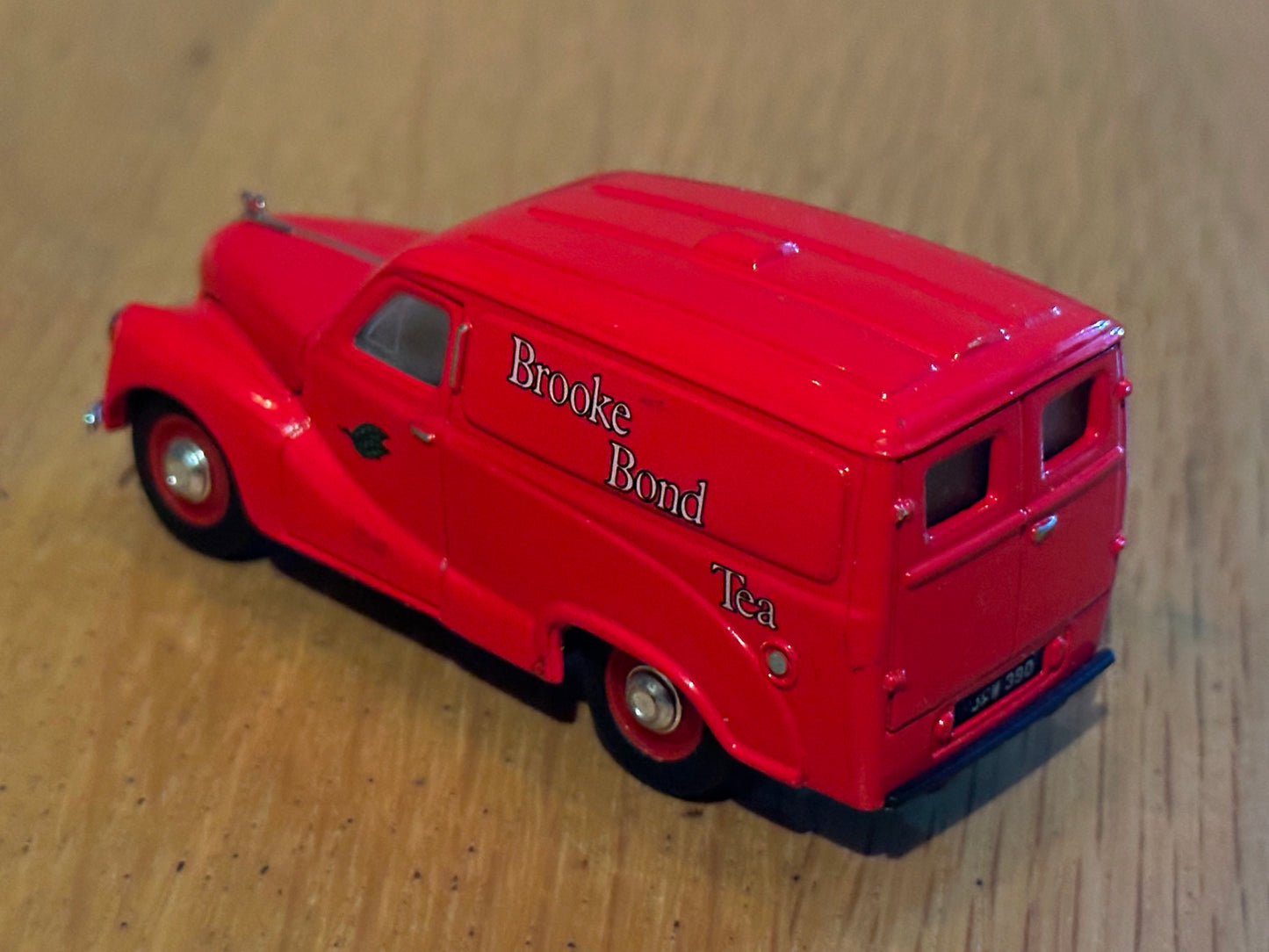 Matchbox - The Dinky Collection DY15. Brooke Bond Austin A40 Van.