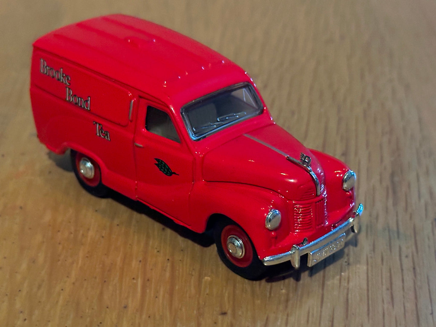 Matchbox - The Dinky Collection DY15. Brooke Bond Austin A40 Van.