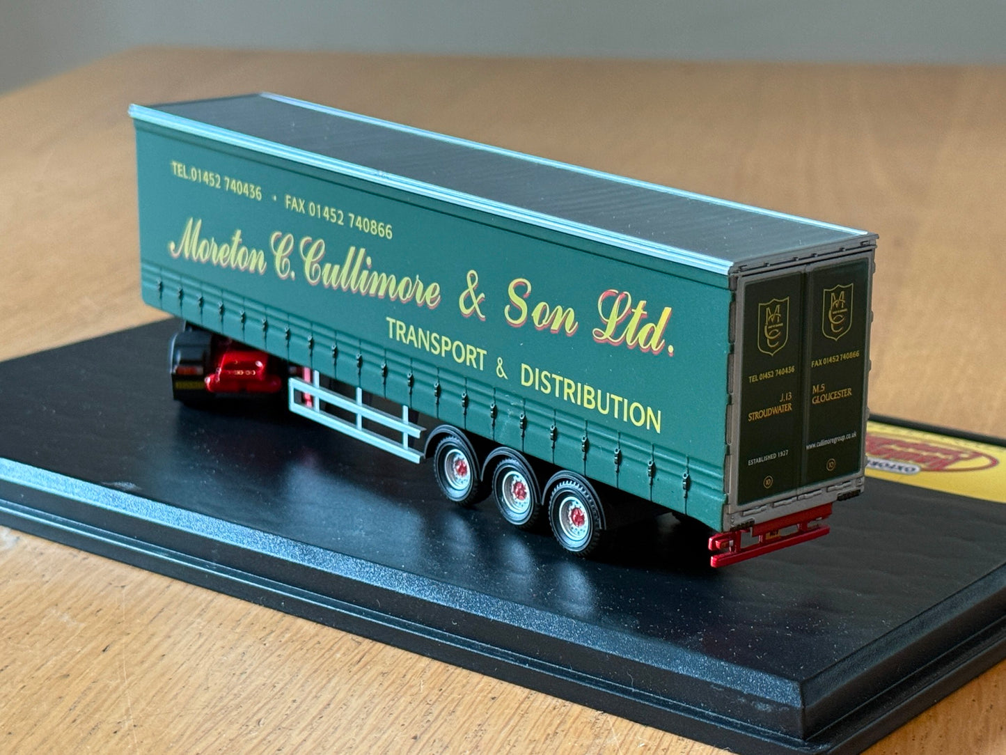 Oxford Diecast Haulage DAF12CS - DAF 105 XXL Moreton Cullimore Curtainsider 1:76