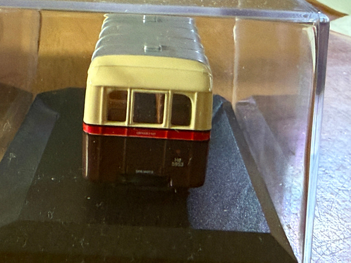 Oxford Diecast 76OWB005 - Bedford OWB Merthyr Tydfil Corp - 1:76 OO Gauge