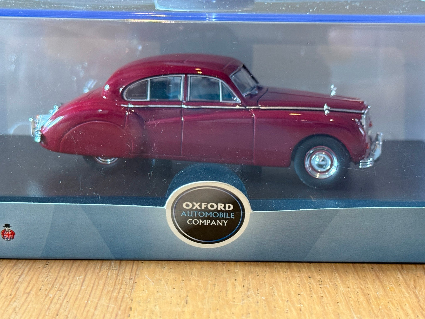 Oxford Diecast 43JAG9005 1960 Jaguar 3.8 MK IX Imperial Maroon -1:43 MIB