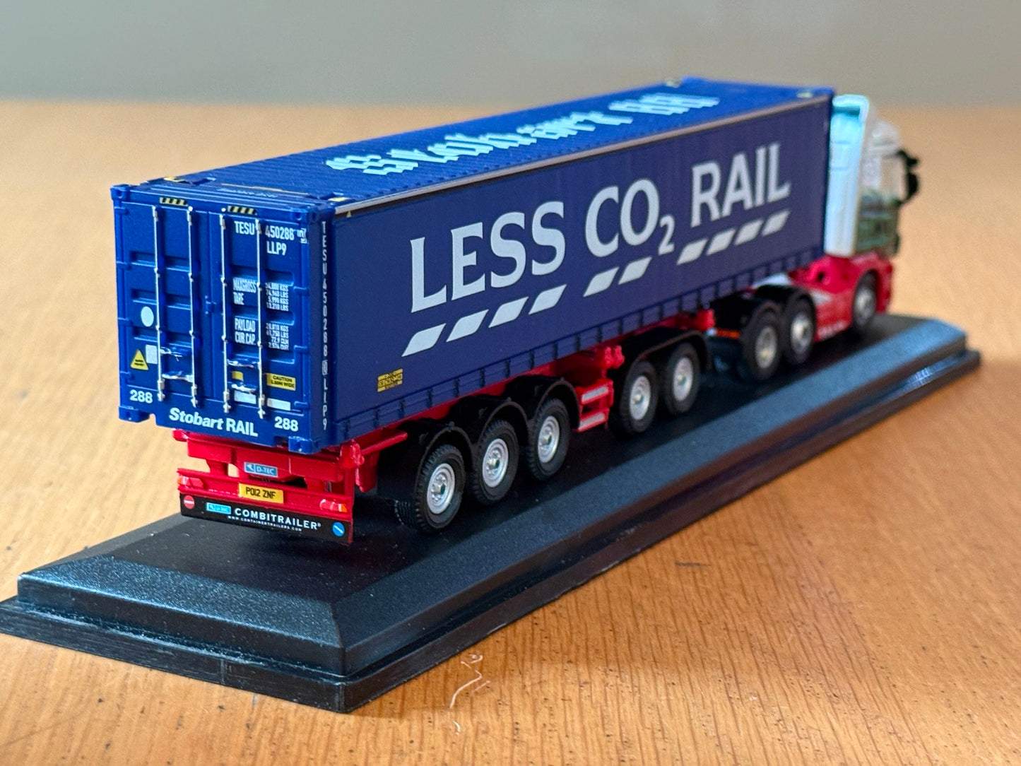 Oxford Diecast Eddie Stobart Truck and Tesco Skeletal Trailer. 1:76 OO Gauge