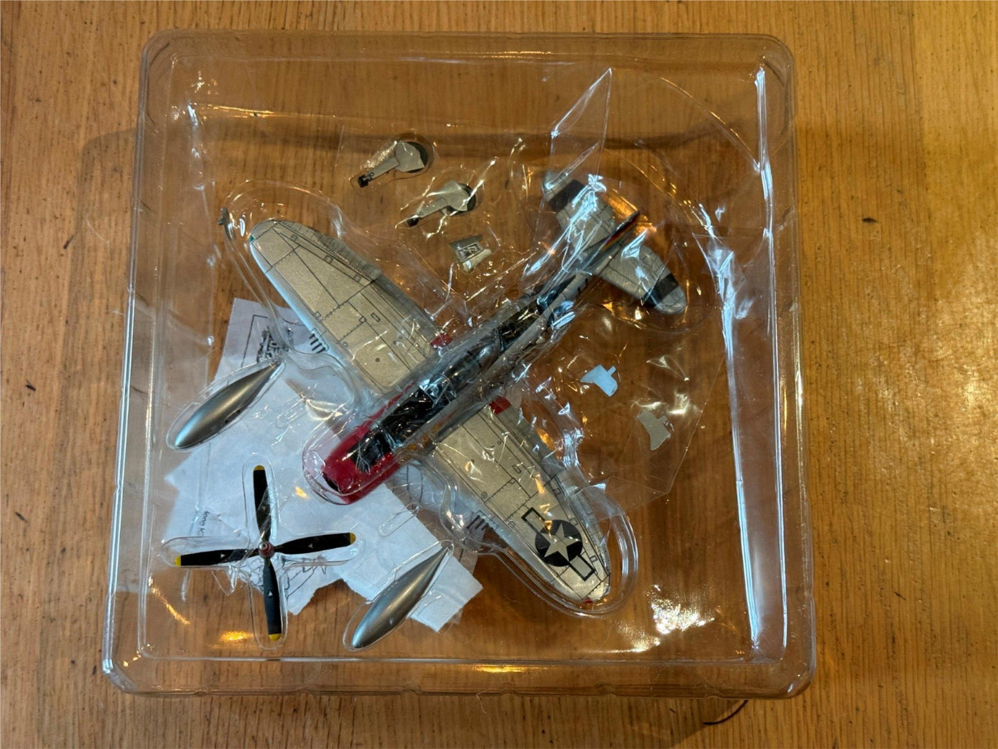 Dragon Warbirds Diecast P47D Saucy Susie 513th FS 406th FG