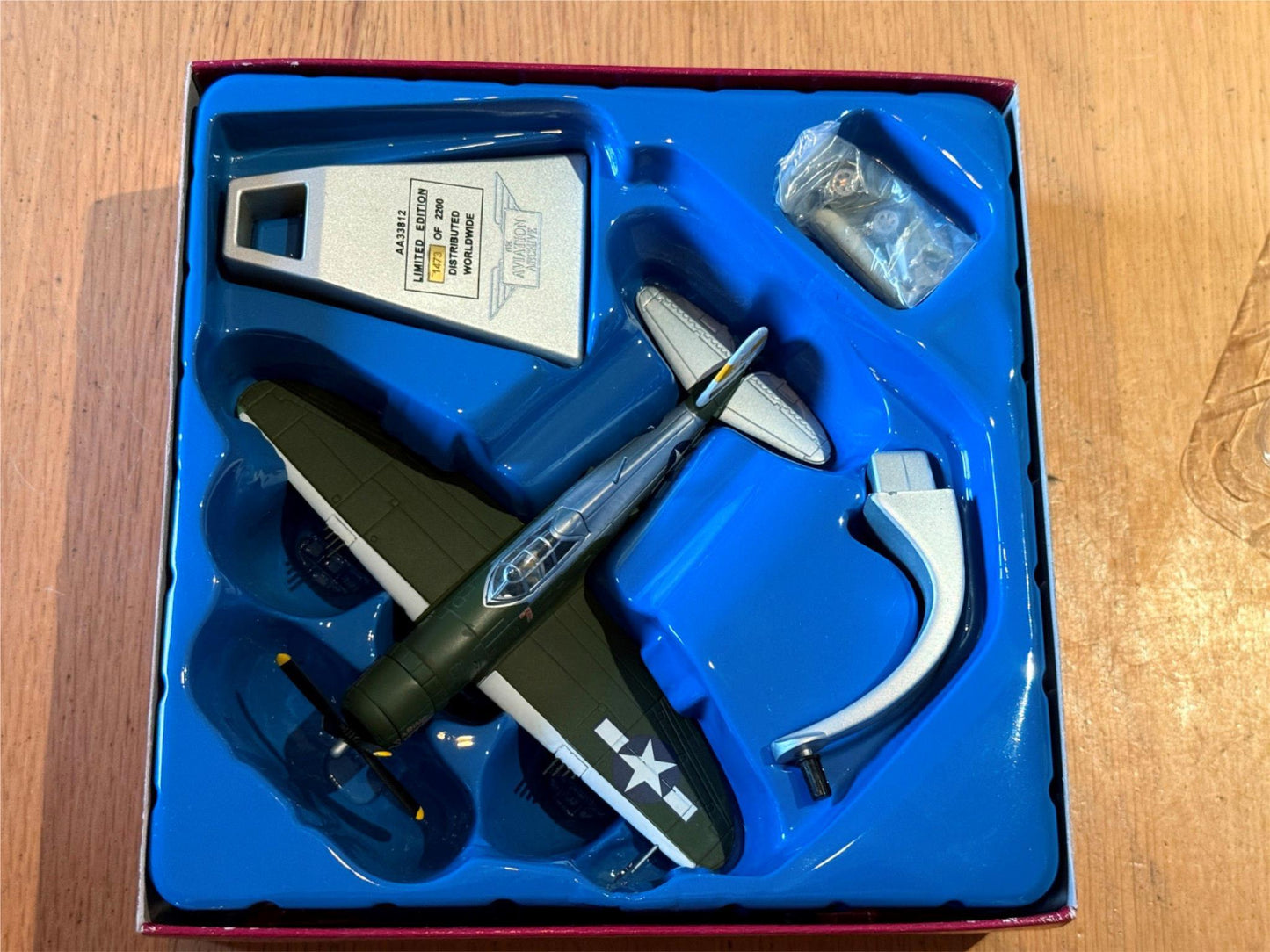 Corgi Aviation Archive 33812 1:72 P-47D Thunderbolt - 'Daring Dottie III'