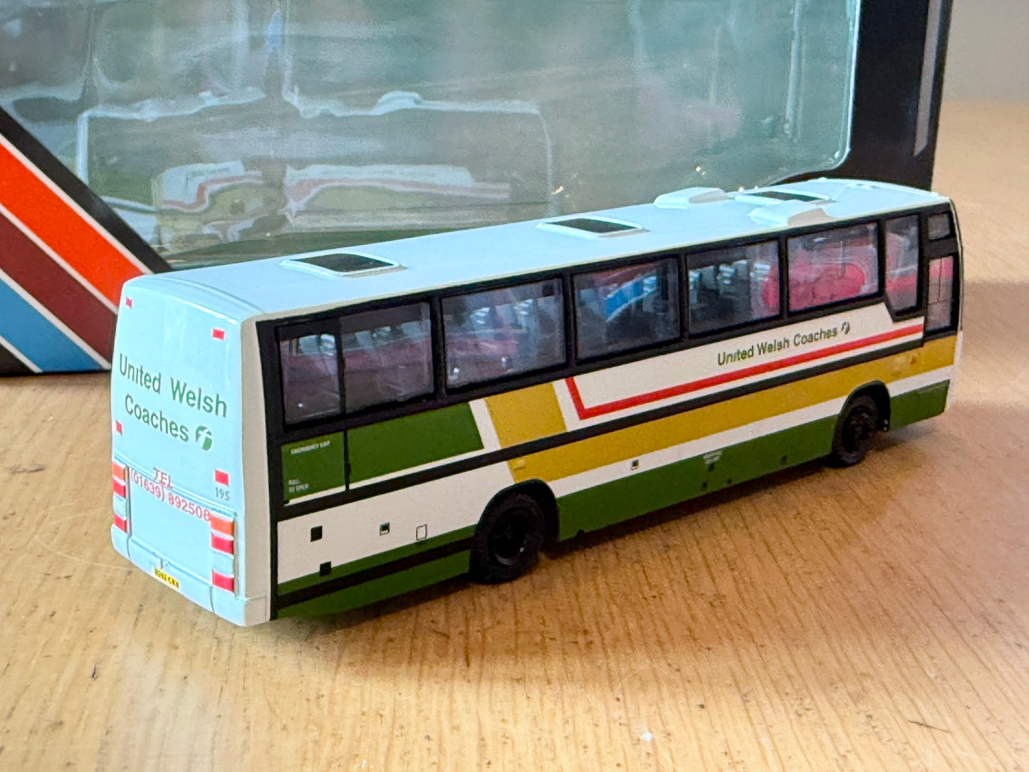 EFE 26701 - 1:76 Plaxton Paramount 3500 (Closed Back) - United Welsh Coaches