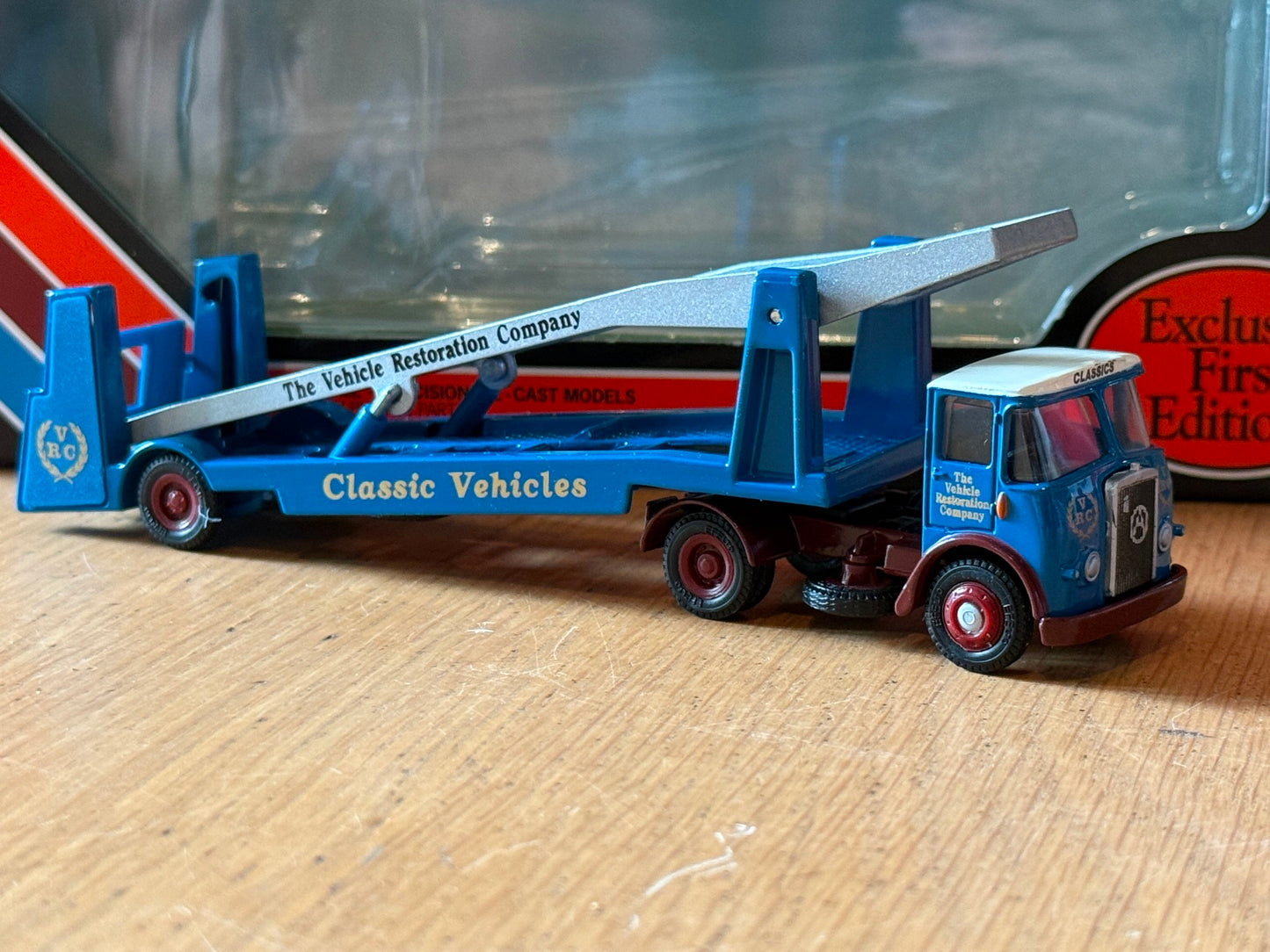 EFE 13002 - 1:76 OO Gauge Atkinson Car Transporter 'Classic Restorations'