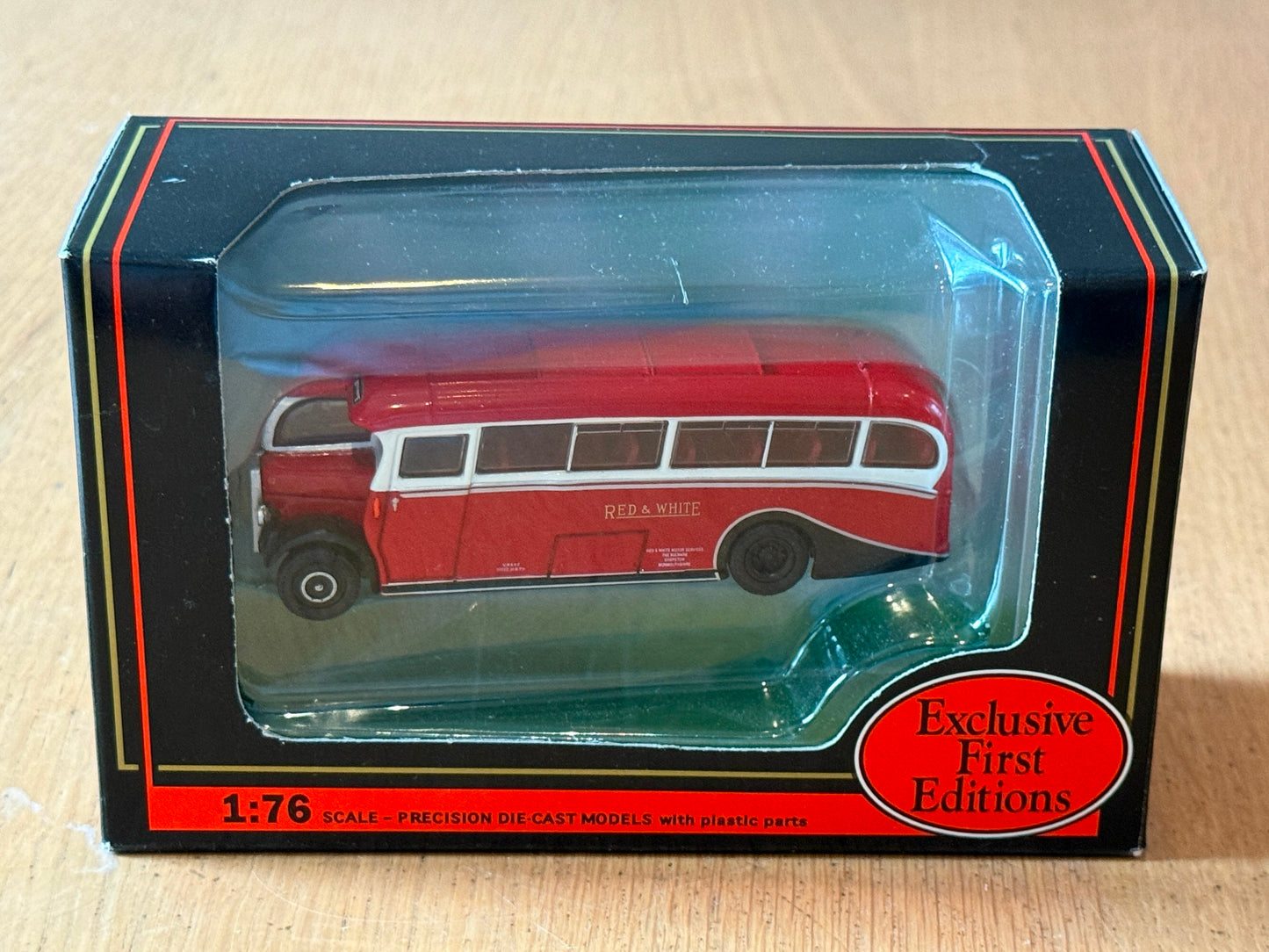 EFE 26803 - 1:76 Leyland Tiger PS1 Duple Half Cab Coach - Red & White