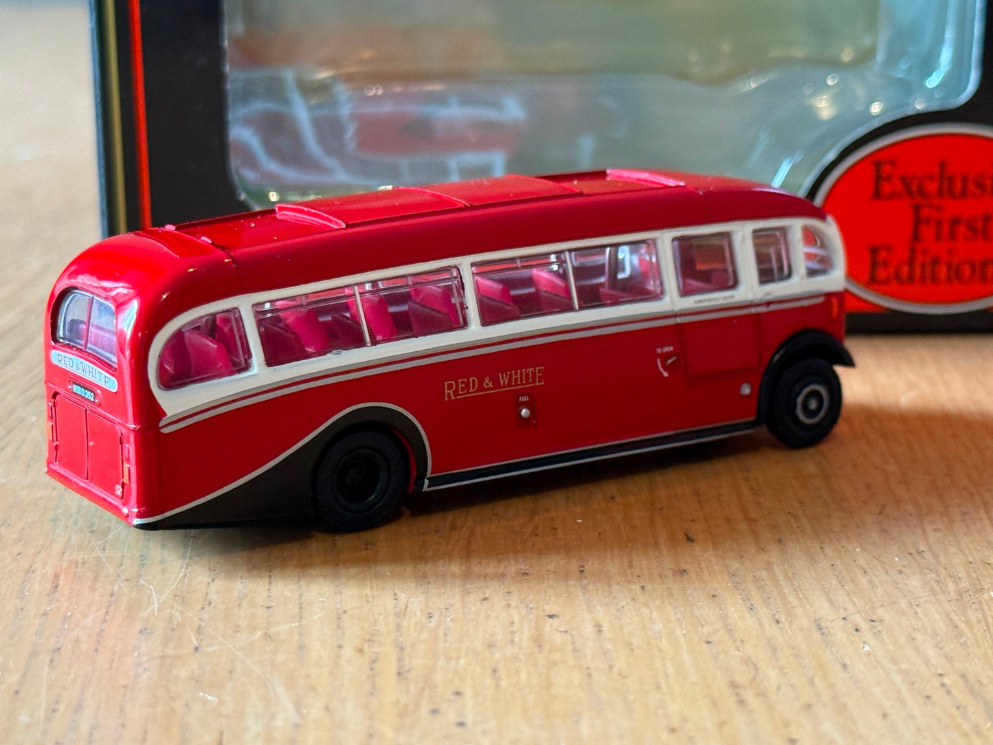 EFE 26803 - 1:76 Leyland Tiger PS1 Duple Half Cab Coach - Red & White
