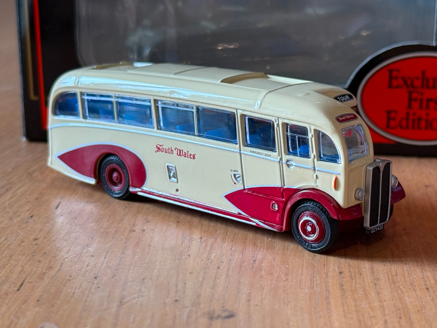 EFE 20703- 1:76 AEC Regal Windover Half Cab Coach - South Wales
