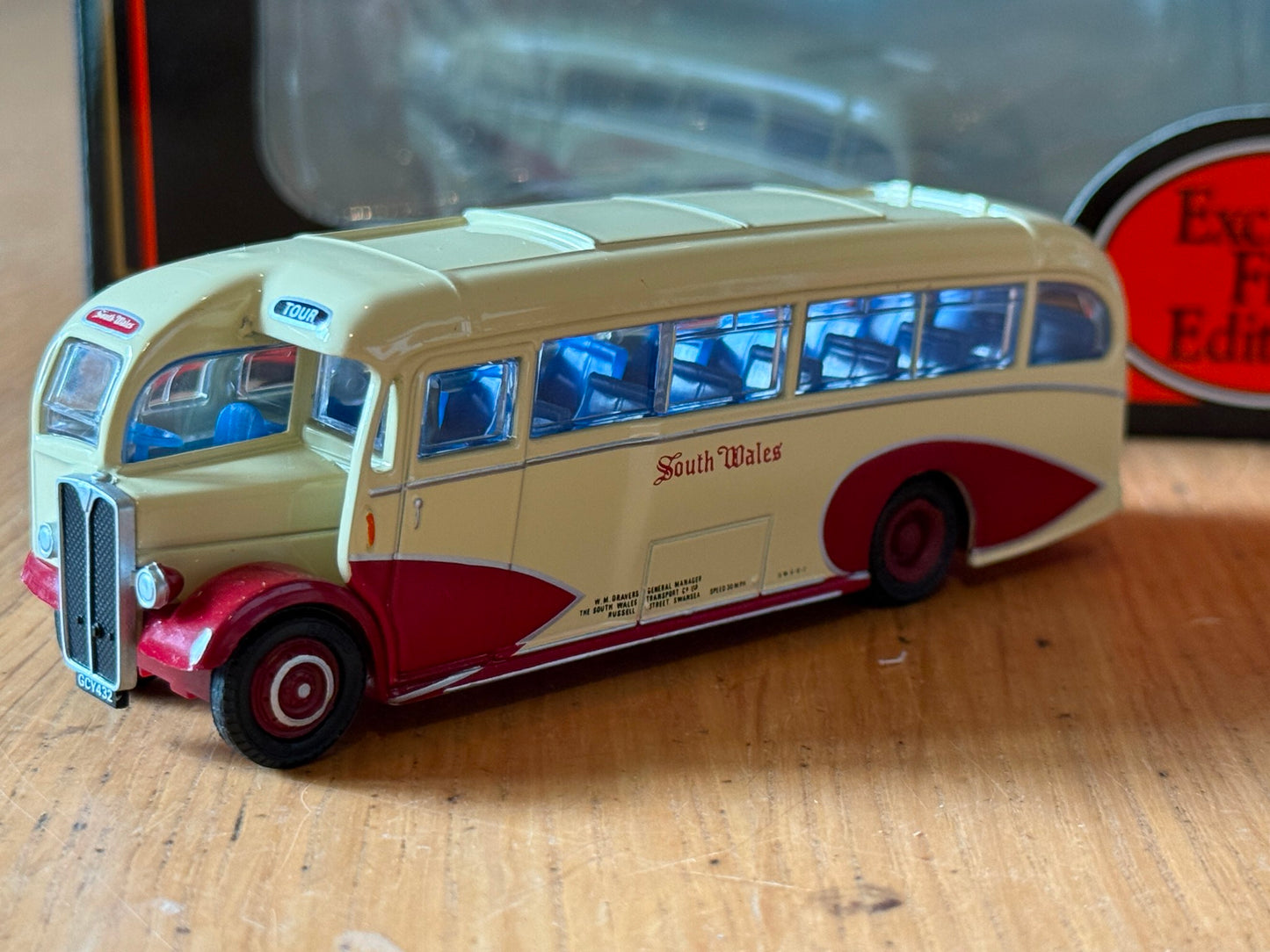 EFE 20703- 1:76 AEC Regal Windover Half Cab Coach - South Wales
