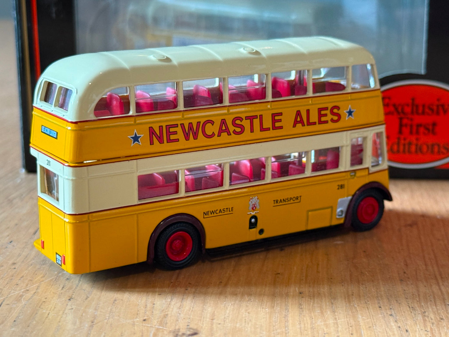EFE 16114 - 1:76 Leyland PD2 Highbridge - Newcastle