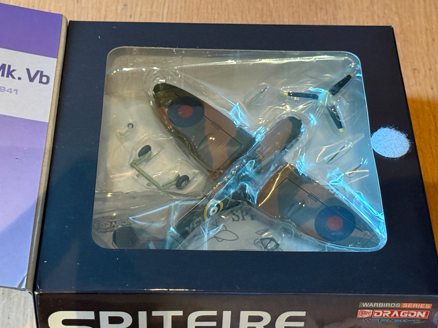 Dragon Warbirds Diecast 1:72 - Spitfire Mk. Vb 616th Squadron. August 1941