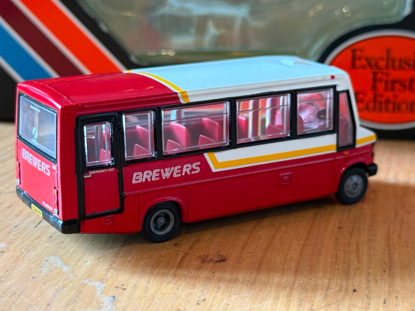 EFE 24901 - 1:76 Mercedes 709 Reeve Burgess Minibus - Brewers