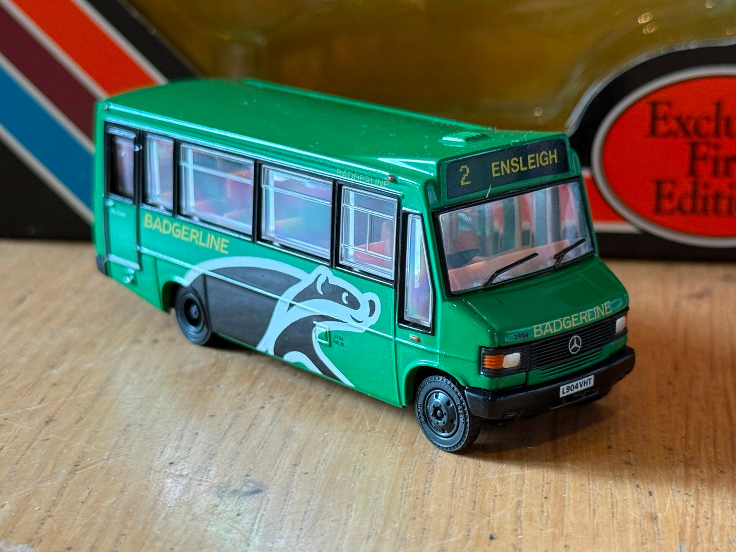 EFE 24803 - 1:76 Mercedes 709 Reeve Burgess Minibus (Large dest.) - Badgerline