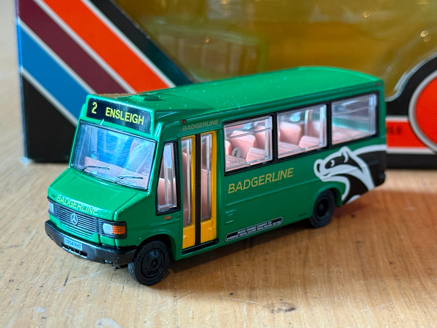 EFE 24803 - 1:76 Mercedes 709 Reeve Burgess Minibus (Large dest.) - Badgerline