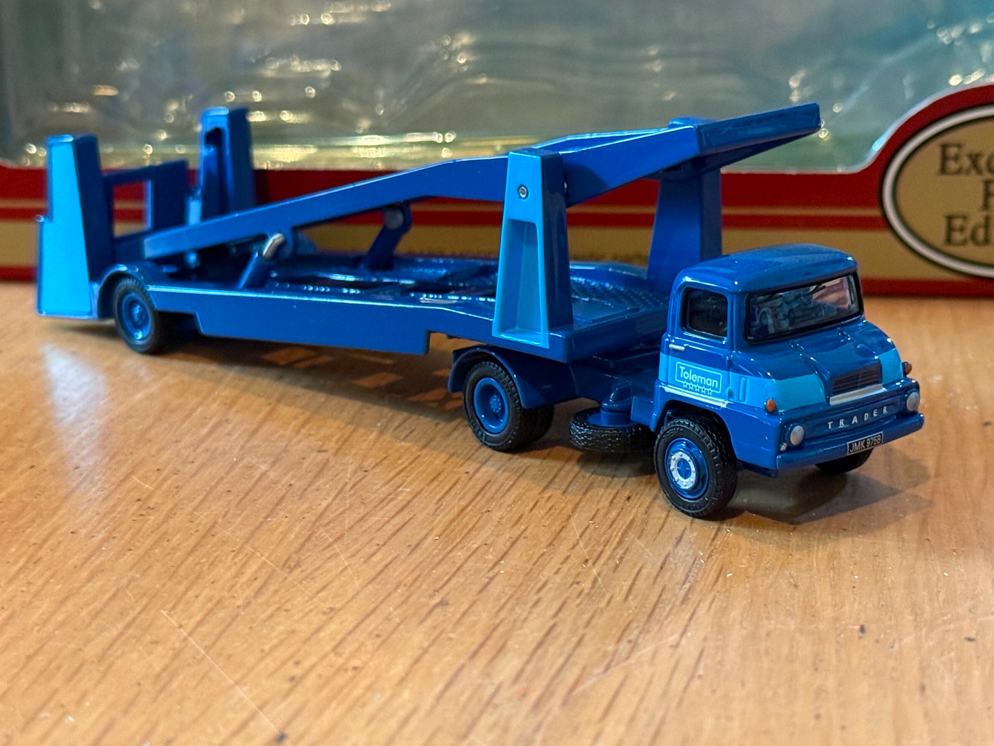 EFE 33901 - 1:76 Ford Thames Trader Articulated Car Transporter - Toleman