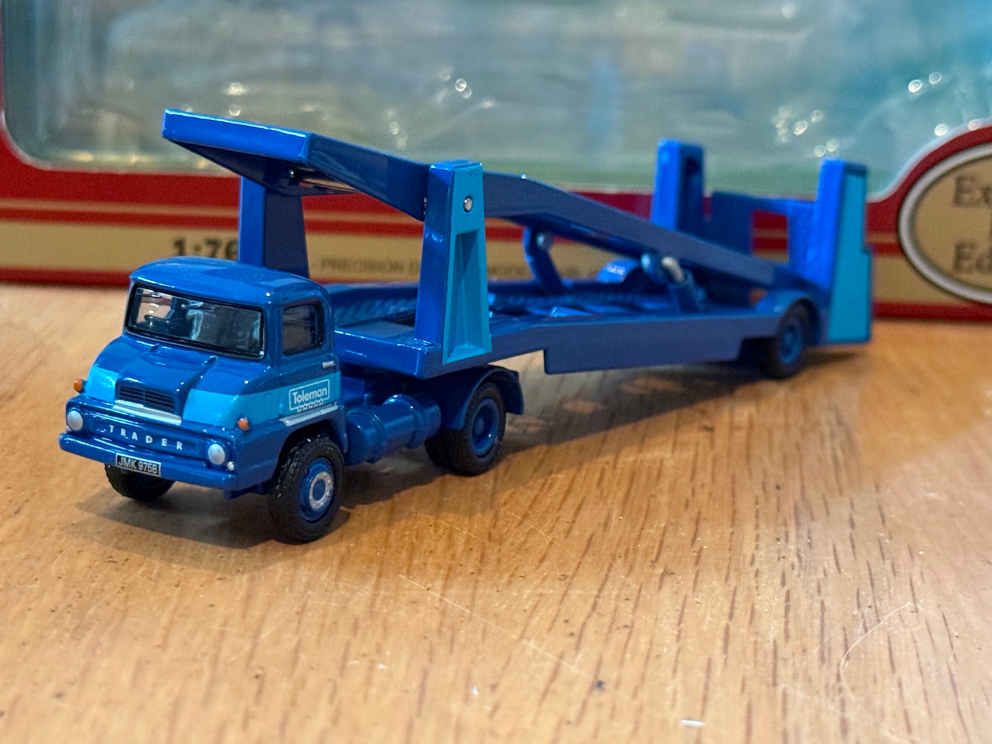 EFE 33901 - 1:76 Ford Thames Trader Articulated Car Transporter - Toleman