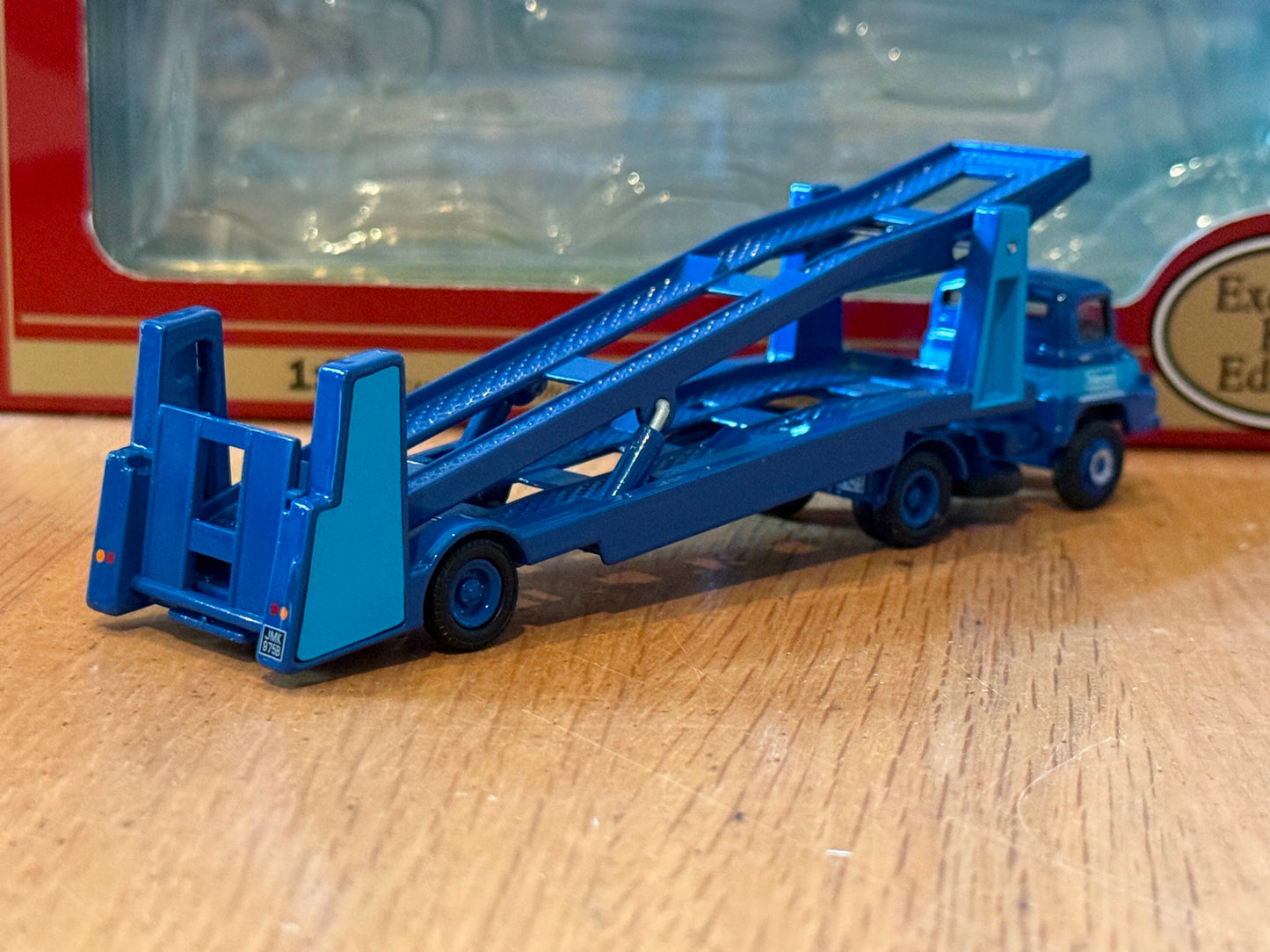 EFE 33901 - 1:76 Ford Thames Trader Articulated Car Transporter - Toleman