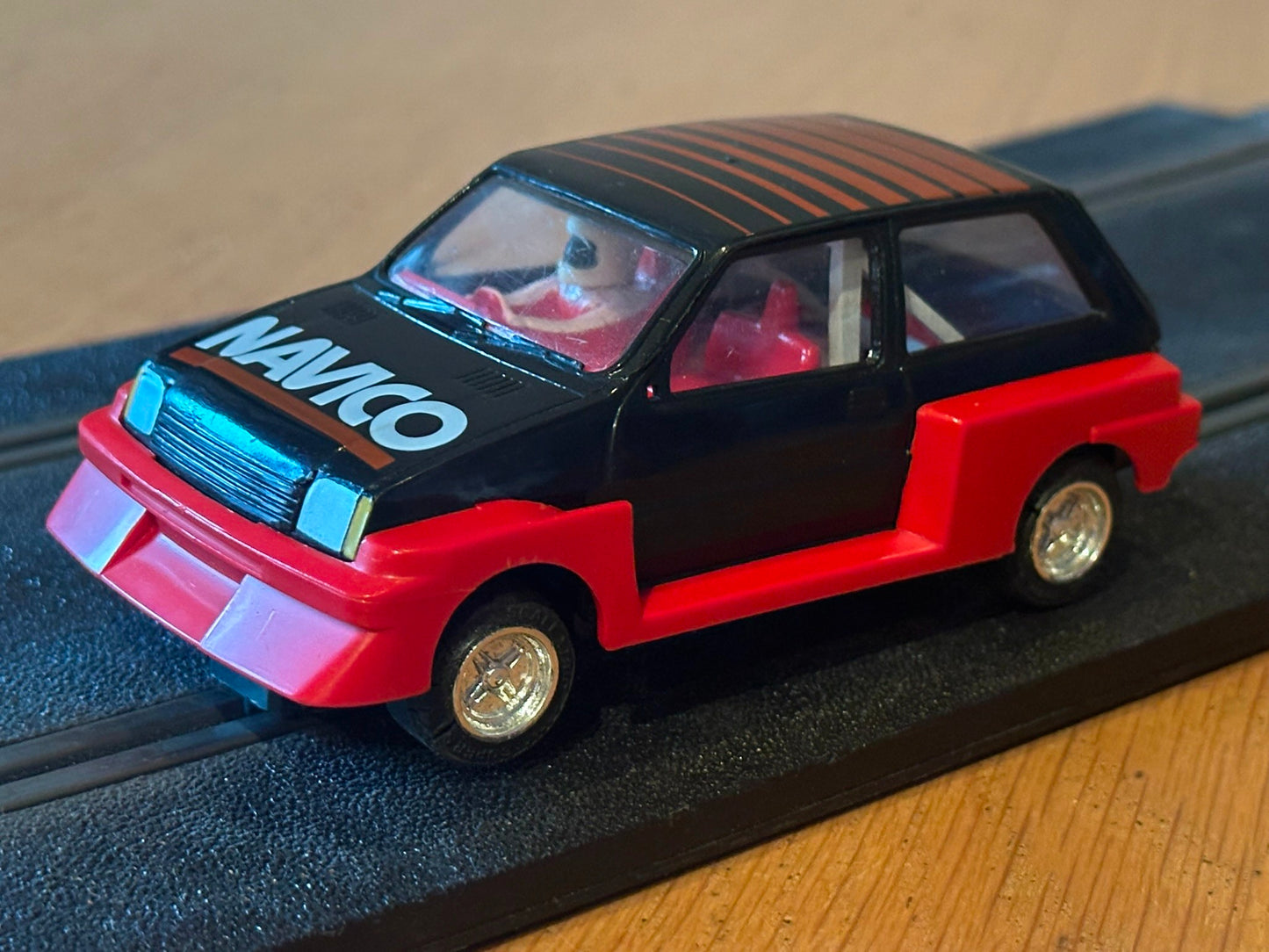 Scalextric Metro 6R4 Navico C333.