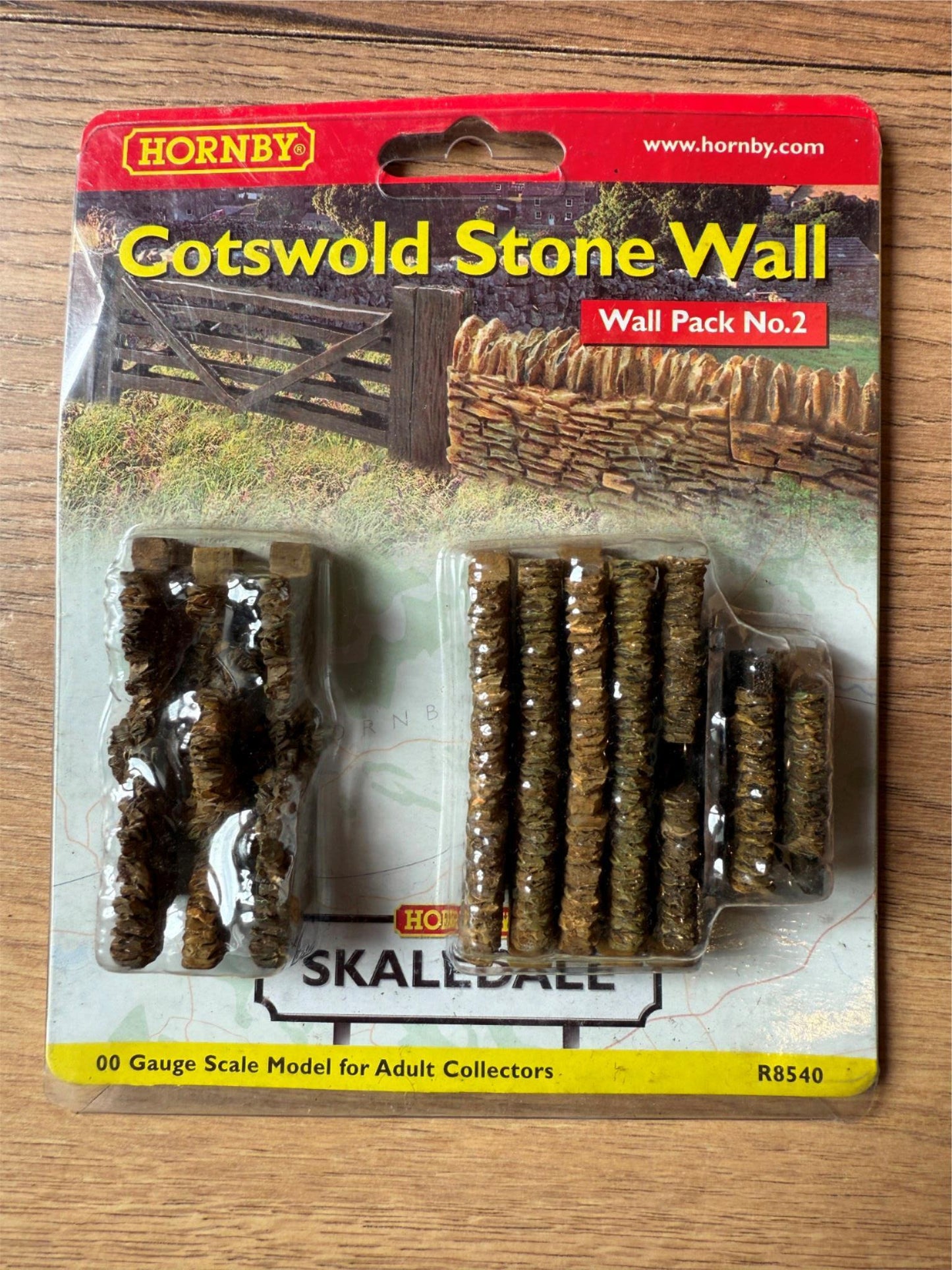 Hornby Skaledale OO Gauge - Cotswold Stone Wall Pack No. 2 BNIB