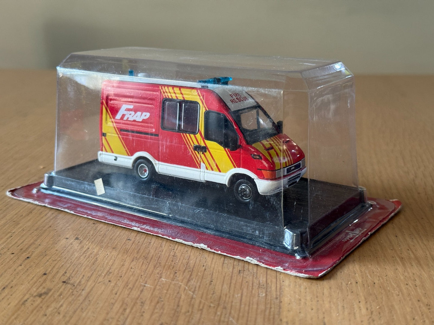 Del Prado Fire Engines Of The World - 2005 FRAP Iveco Magirus - Damaged Box