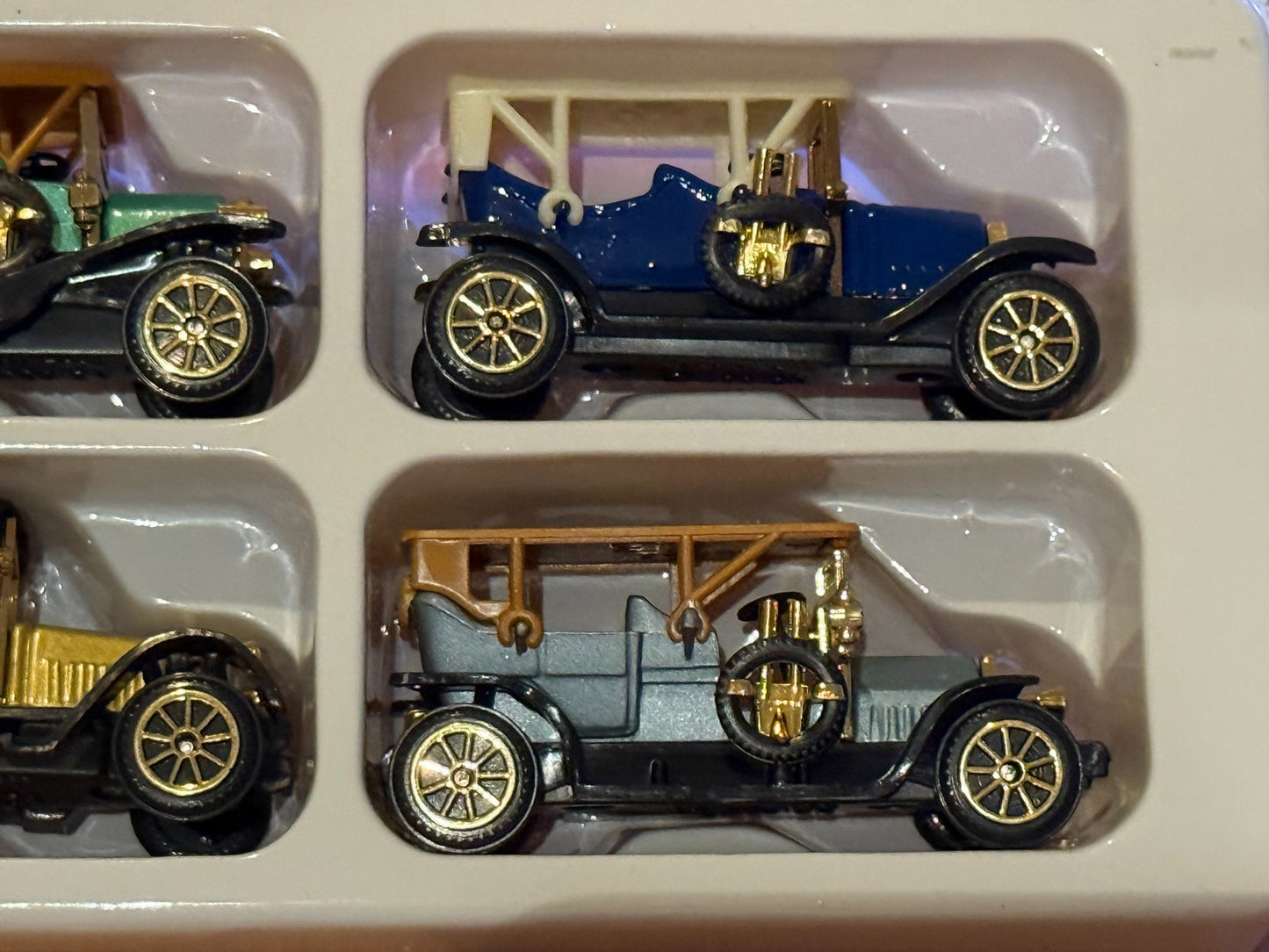 Die-Cast Metal Classic Cars - Set of 6 - Numbers 301-306
