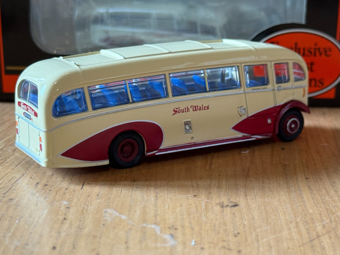 EFE 20703- 1:76 AEC Regal Windover Half Cab Coach - South Wales