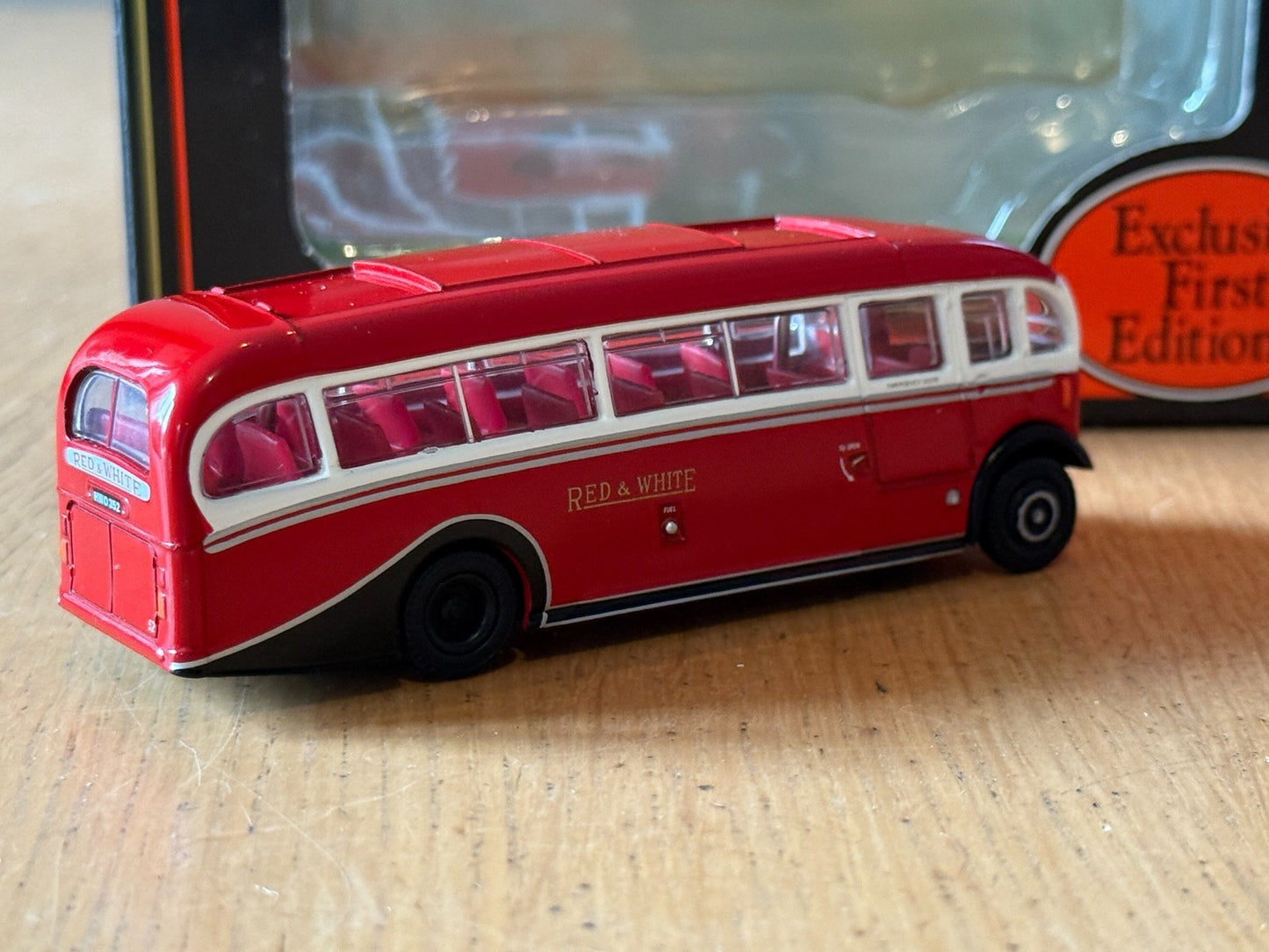 EFE 26803 - 1:76 Leyland Tiger PS1 Duple Half Cab Coach - Red & White