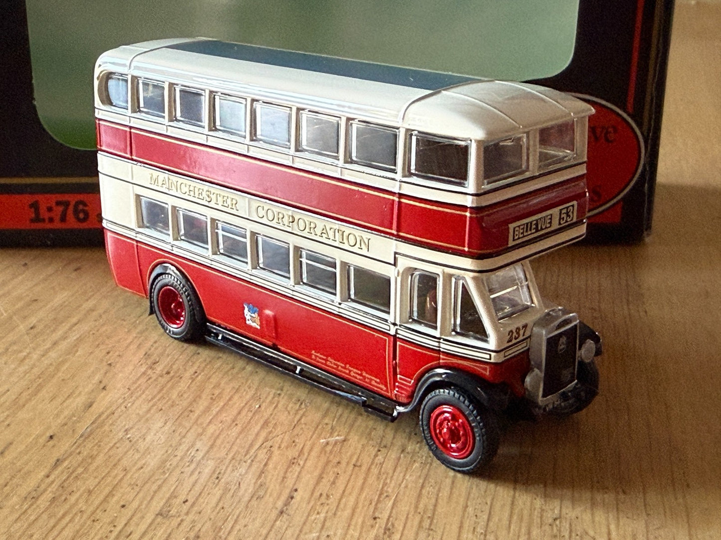 EFE OO Gauge 1:76 27306 - TD1 Closed Rear - Manchester City