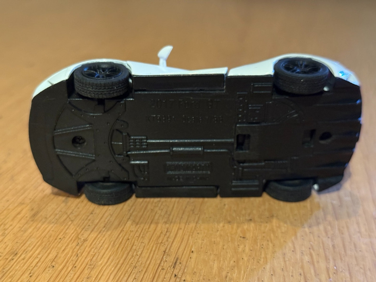 Kinsmart 1:38 Diecast Pull Back Car - Ford GT