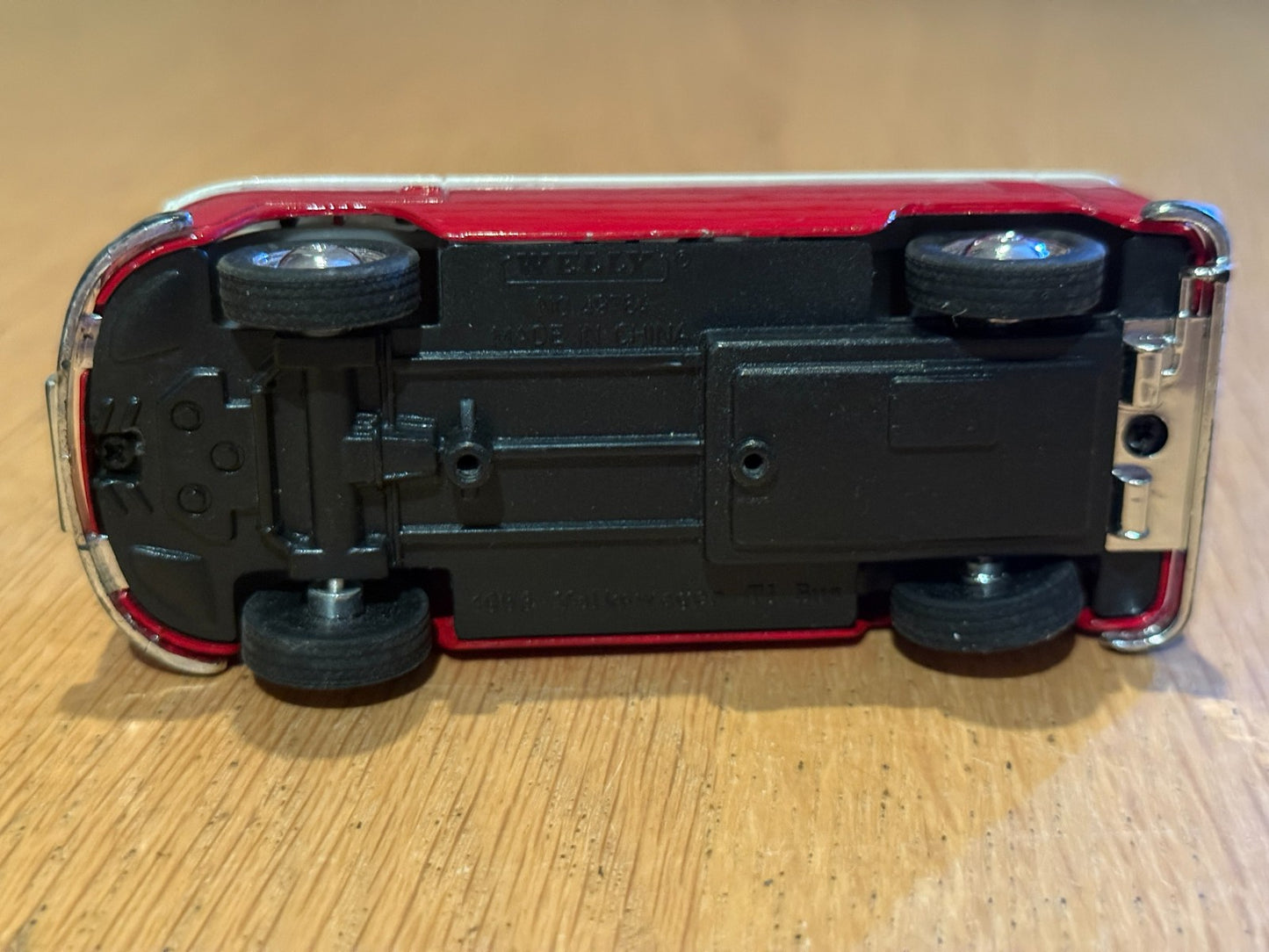 Welly Nex 1:38 Diecast Volkswagen T1 Bus - Pull Back & Go Action - Preowned