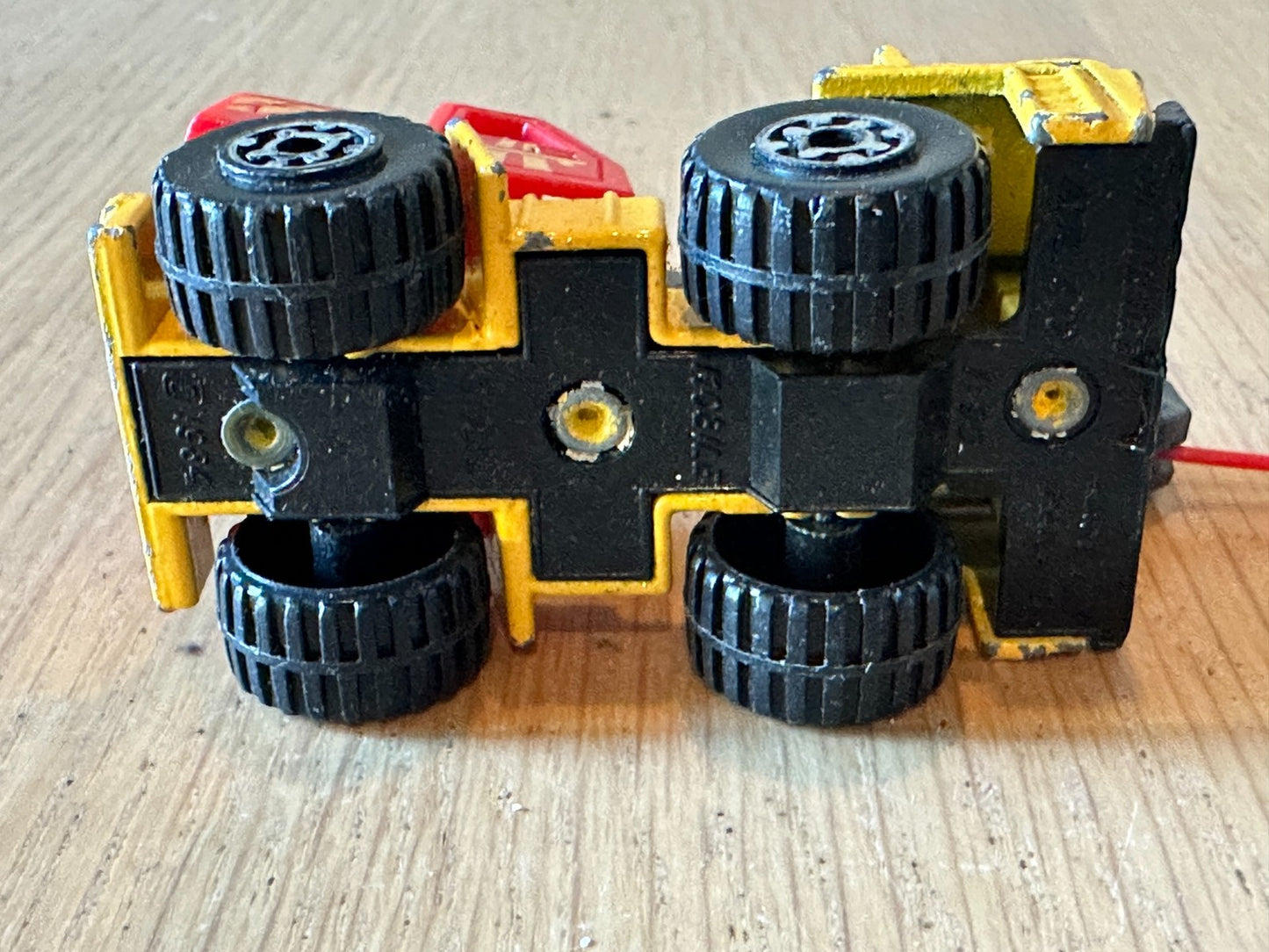 Vintage Matchbox Yellow/Red Faun Mobile Crane 1/90 Diecast Plastic Truck