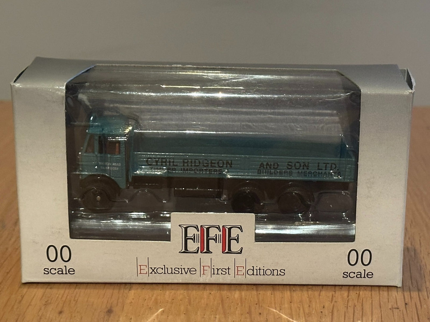 EFE OO Gauge AEC Mammoth 6-wheel Dropside Cyril Ridgeon 10302. Boxed.