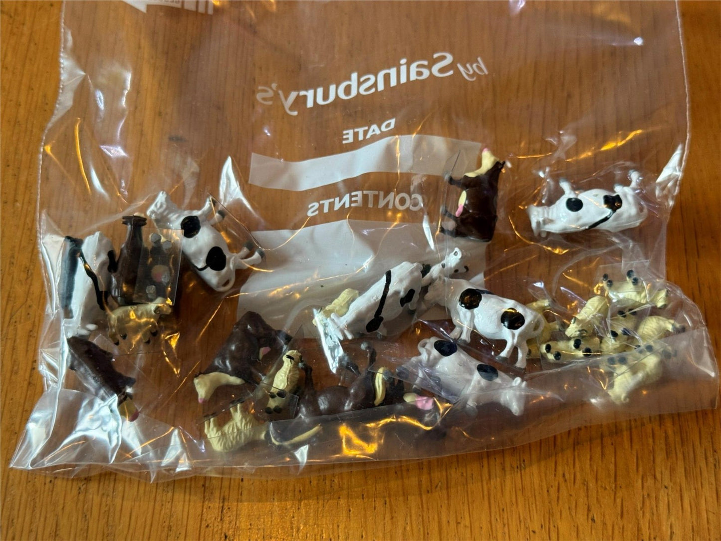 Three bags of Hornby Skaledale Cattle and Sheep
