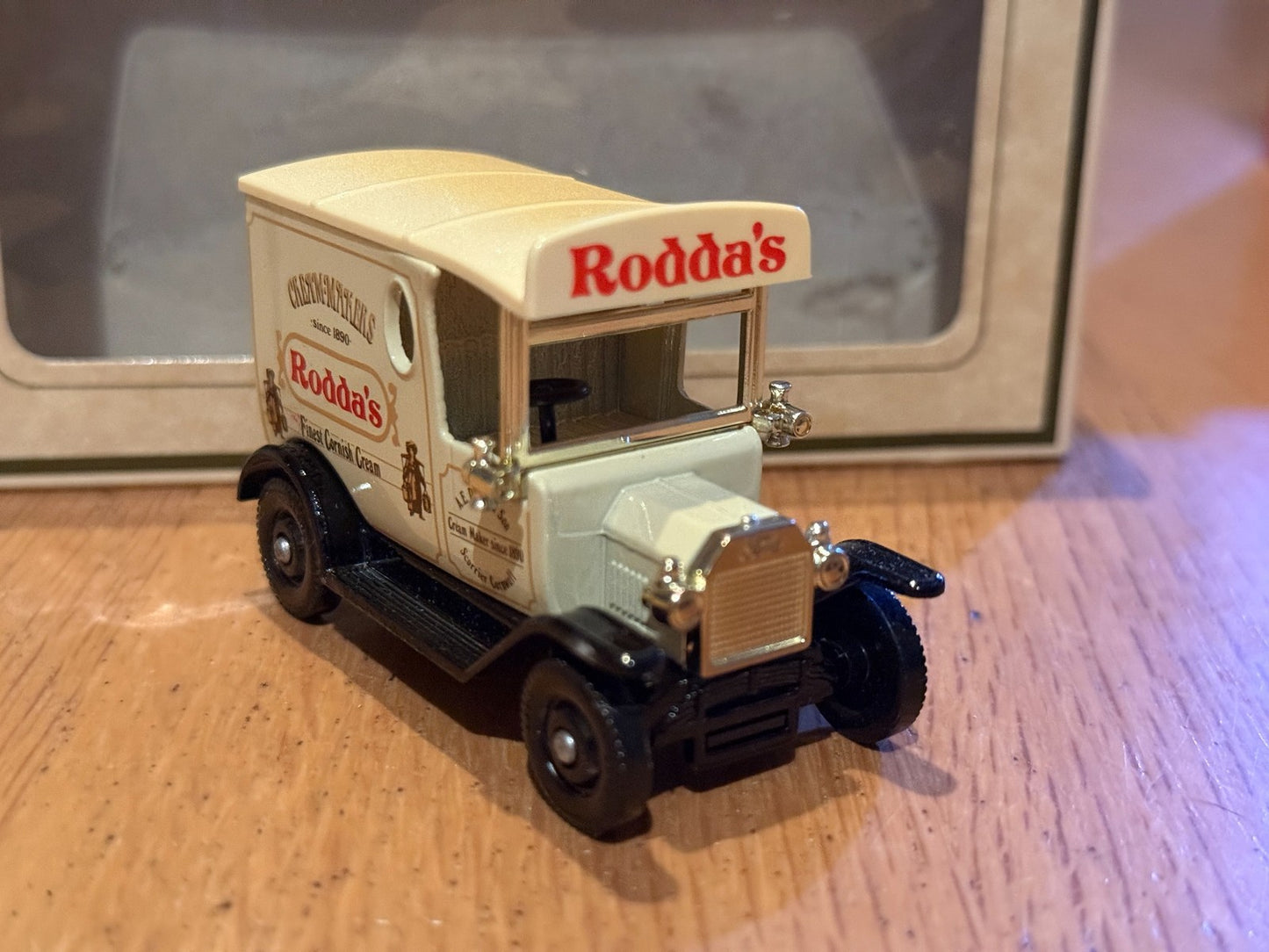 Lledo Days Gone LP06282 -Model T Ford Van, Rodda’s Finest Cornish Cream 100 Yrs