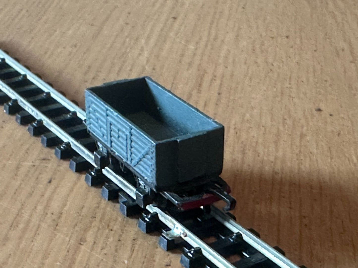 Lonestar Treble-O Lectric Gauge (N gauge track compatible) Open Plank Wagon