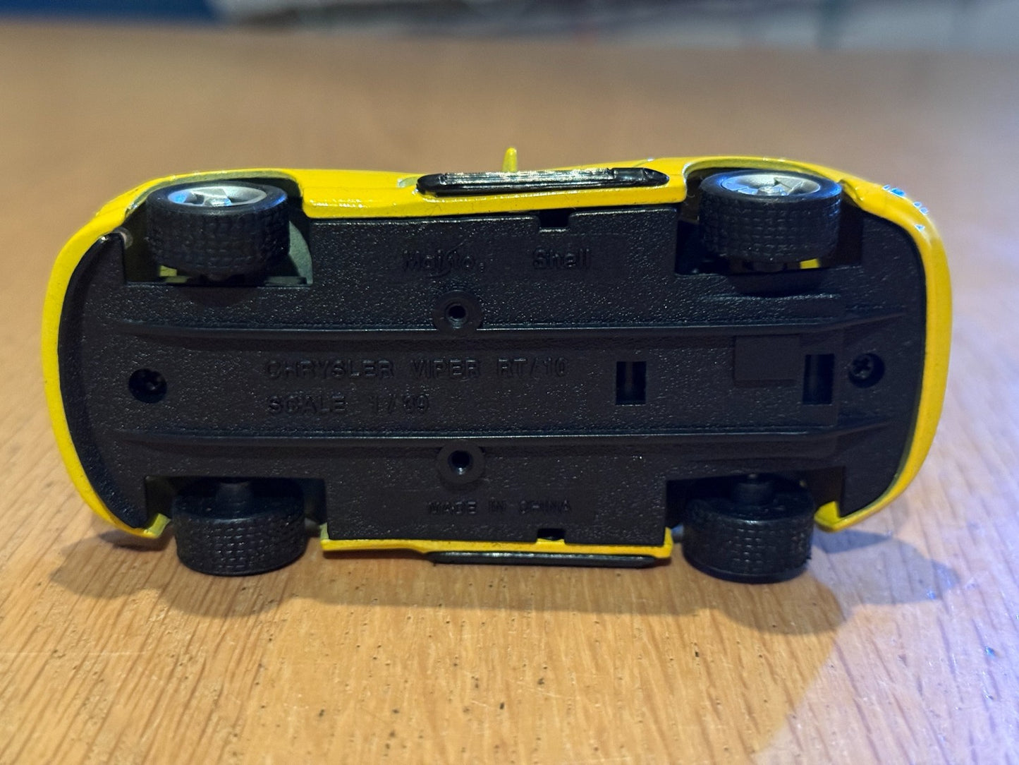 Maisto Pull Back Shell Collection - 1:39 - Chrysler Viper RT/10 - Preowned