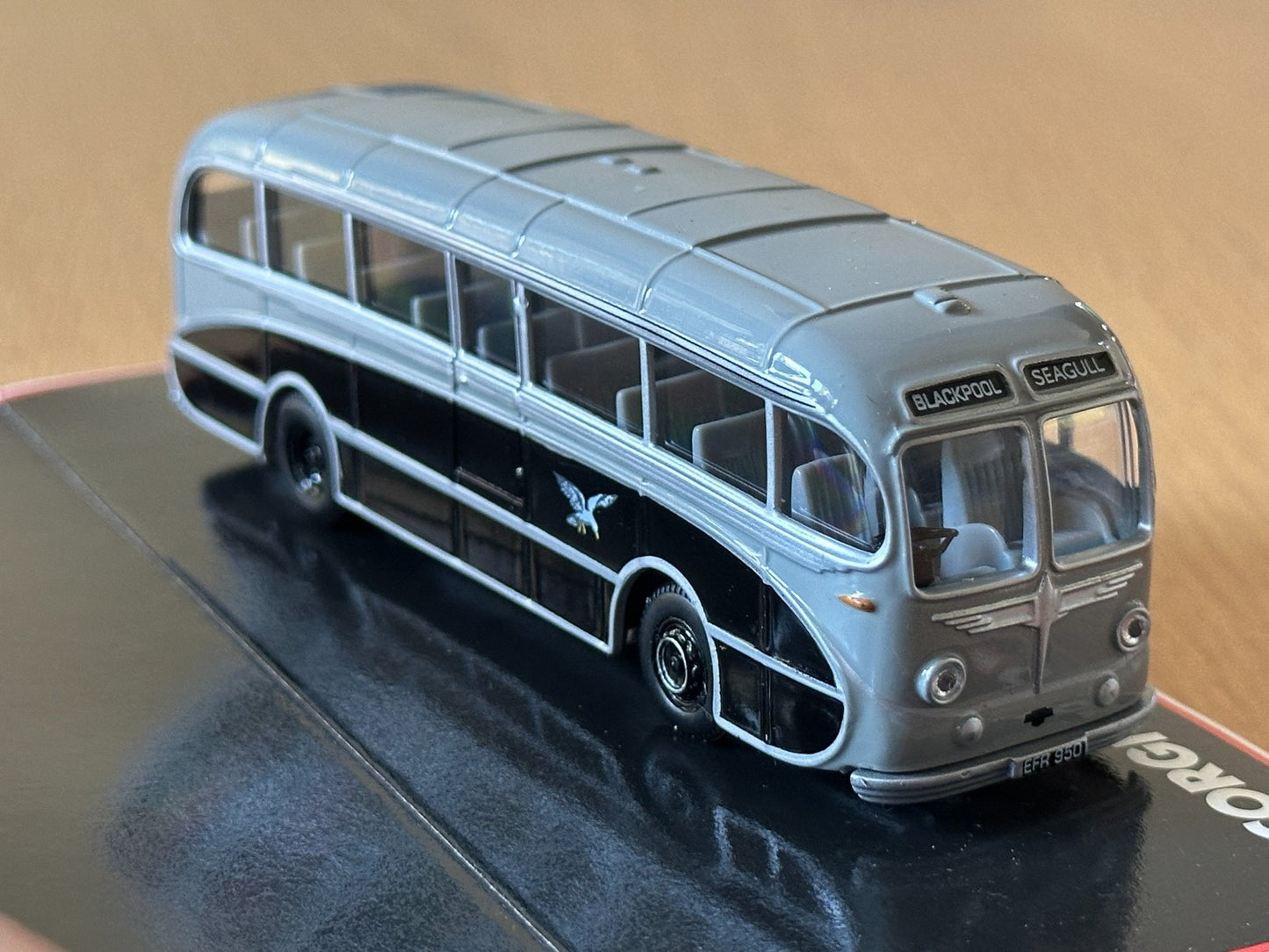 Original Omnibus 1:76 OO Gauge 97170 - Burlingham Seagull Woods - Blackpool Bus